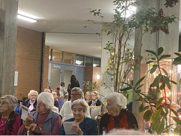 Blick in den Saal